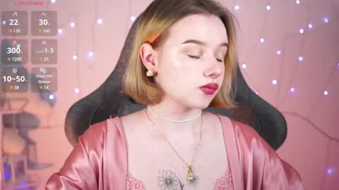 QUEEN OF EVIL online show from 02/25/25, 02:14
