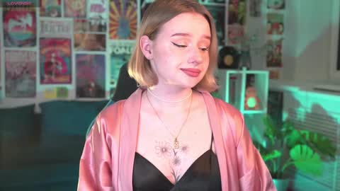 QUEEN OF EVIL online show from 02/27/25, 02:32