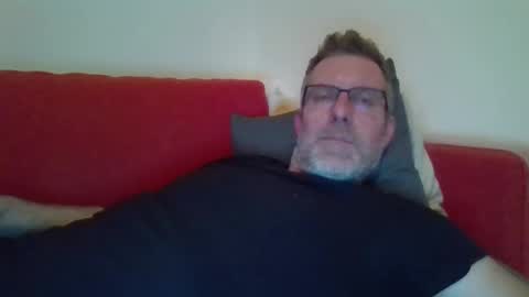 Snapshot of redandbluecloud chatting on 12/30/24, 09:08 Red online show from 12/30/24, 09:08