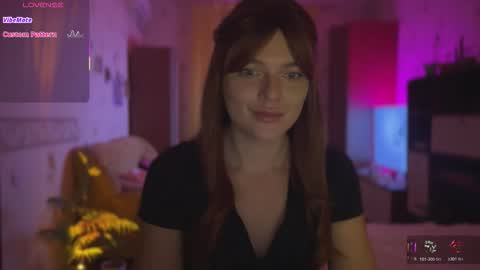 redaplle2 online show from 11/18/25, 02:32