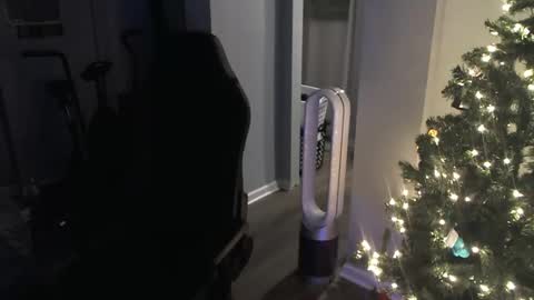 Snapshot of redbeardready4u chatting on 12/19/24, 01:18 Redbeardready4u online show from 12/19/24, 01:18