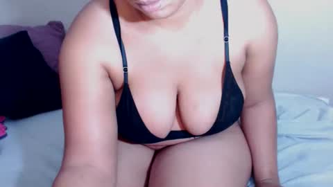 redbonexx22 online show from 03/07/26, 06:54