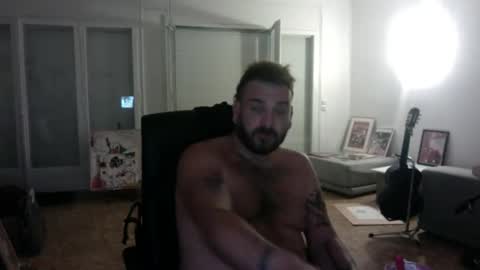 Snapshot of redbonezzzz chatting on 06/08/26, 12:25 redbonezzzz online show from 06/08/26, 12:25