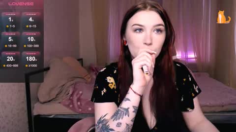 Lina online show from 12/15/25, 10:52