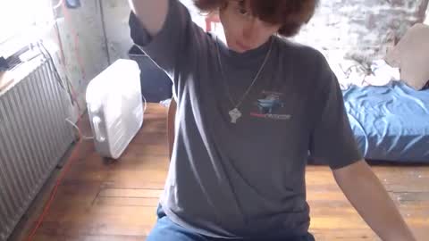 Snapshot of redhead6inch chatting on 09/17/25, 03:46 RedHead6Inch online show from 09/17/25, 03:46