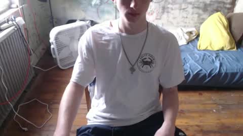 Snapshot of redhead6inch chatting on 09/22/25, 01:46 RedHead6Inch online show from 09/22/25, 01:46