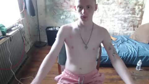 Snapshot of redhead6inch chatting on 09/24/25, 11:46 RedHead6Inch online show from 09/24/25, 11:46