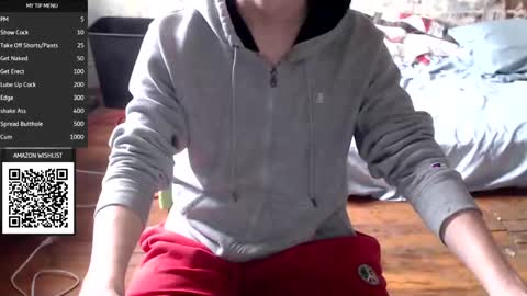 Snapshot of redhead6inch chatting on 10/08/25, 02:58 RedHead6Inch online show from 10/08/25, 02:58