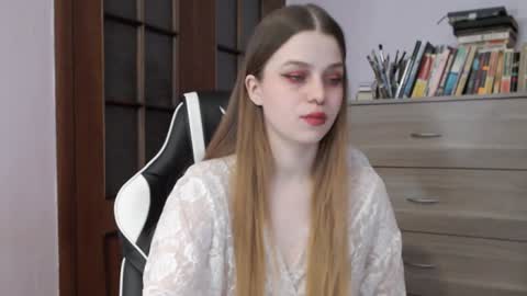 Snapshot of redhead_rabbit chatting on 12/14/24, 02:45 Lily online show from 12/14/24, 02:45