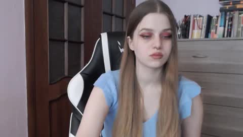 Snapshot of redhead_rabbit chatting on 02/19/25, 02:55 Lily online show from 02/19/25, 02:55
