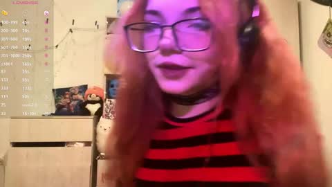 Snapshot of redheadcatxd chatting on 04/22/26, 09:38 Eva online show from 04/22/26, 09:38