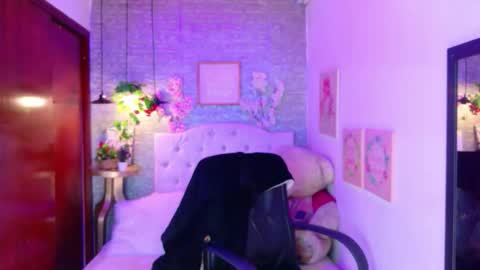 Lili Lopez online show from 02/25/26, 07:56