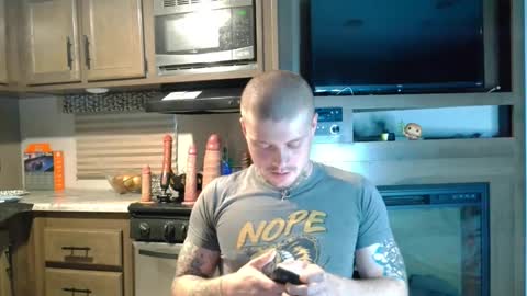 Snapshot of redinthebed chatting on 12/17/24, 11:38 InkedGinger online show from 12/17/24, 11:38