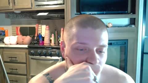 Snapshot of redinthebed chatting on 12/18/24, 10:46 InkedGinger online show from 12/18/24, 10:46