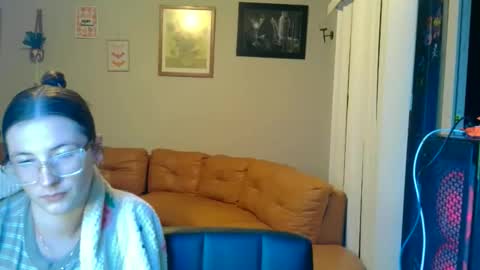 Snapshot of redinthebed chatting on 11/01/25, 03:41 InkedGinger online show from 11/01/25, 03:41