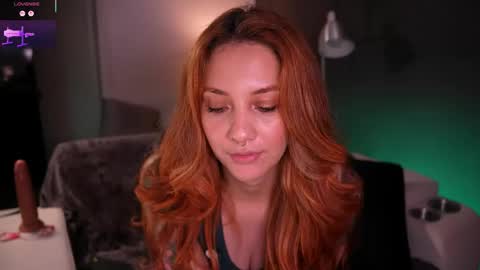 Snapshot of redjasmine_ chatting on 05/25/26, 11:44 Red Jasmine online show from 05/25/26, 11:44