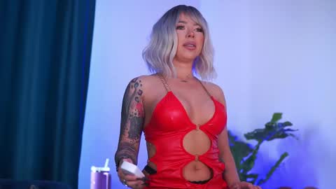 Lara online show from 05/20/26, 09:37