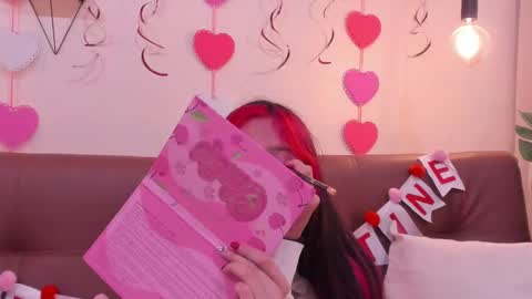 Snapshot of redmeloddy chatting on 02/15/25, 08:11 Meloddy online show from 02/15/25, 08:11