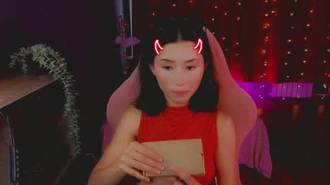 Snapshot of redmidnight_ chatting on 05/29/26, 03:54 Kiara online show from 05/29/26, 03:54