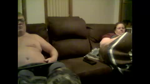 Snapshot of redpole4u chatting on 01/11/25, 01:27 redpole4u online show from 01/11/25, 01:27