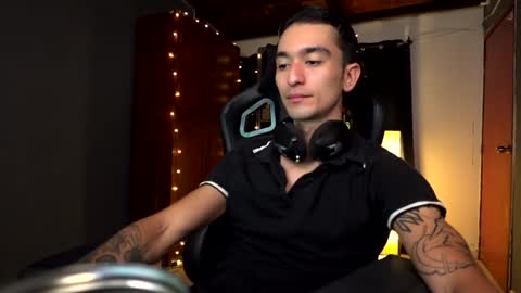 Red online show from 12/31/24, 09:17