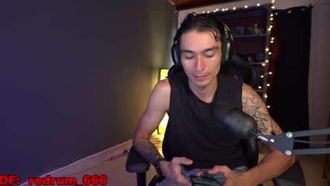 Red online show from 01/12/25, 07:10