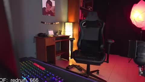 Red online show from 02/28/25, 06:41