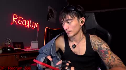 Red online show from 10/07/25, 06:16