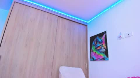 redski77 online show from 02/23/25, 09:22