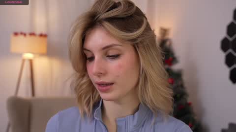 JessyinCherri yang online show from 12/26/24, 07:13