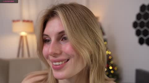 JessyinCherri yang online show from 12/30/24, 07:37