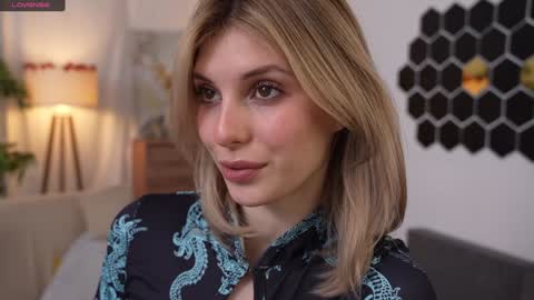 JessyinCherri yang online show from 01/12/25, 07:21