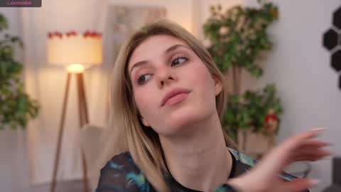 JessyinCherri yang online show from 01/18/25, 07:07