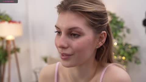 JessyinCherri yang online show from 02/15/25, 10:22