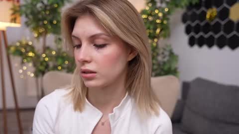 JessyinCherri yang online show from 02/22/25, 07:01