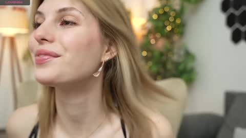 JessyinCherri yang online show from 03/09/25, 07:23