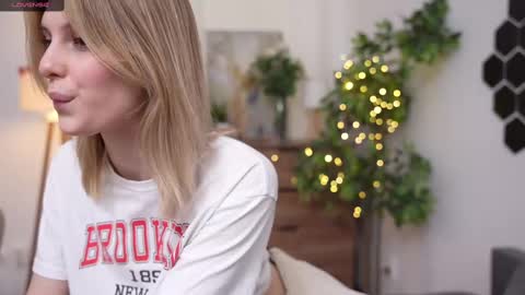 JessyinCherri yang online show from 03/09/25, 01:37