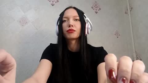 Snapshot of refugiorobey chatting on 03/16/26, 08:18 Mia online show from 03/16/26, 08:18