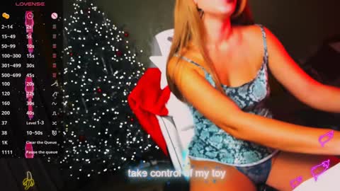 Snapshot of reggiemeow chatting on 12/22/24, 11:41 reggieMeow online show from 12/22/24, 11:41