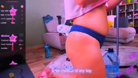 Snapshot of reggiemeow chatting on 02/11/25, 06:08 reggieMeow online show from 02/11/25, 06:08