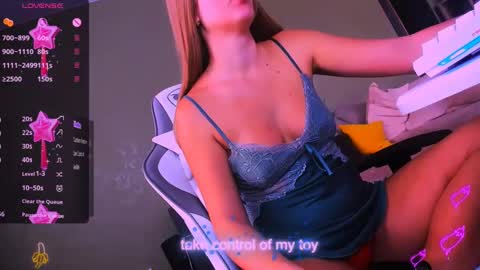Snapshot of reggiemeow chatting on 02/27/25, 03:58 reggieMeow online show from 02/27/25, 03:58