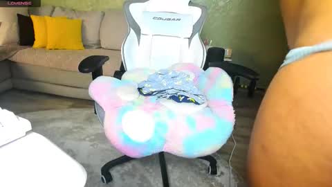 reggieMeow online show from 11/01/25, 02:13