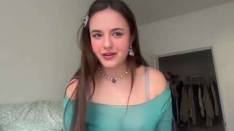 Snapshot of reginababyy chatting on 04/09/26, 01:49 Its Reginaaa online show from 04/09/26, 01:49