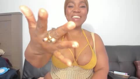 Snapshot of reginabanx chatting on 02/20/26, 11:49 reginabanx online show from 02/20/26, 11:49