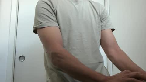 Snapshot of reharted chatting on 10/18/25, 08:09 reharted online show from 10/18/25, 08:09