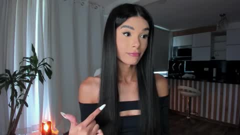 Snapshot of reichel_gray chatting on 10/15/25, 05:46 REICHEL online show from 10/15/25, 05:46