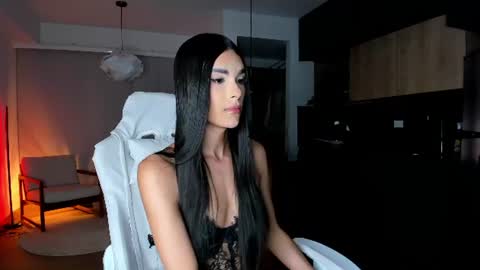 Snapshot of reichel_gray chatting on 06/14/26, 03:30 REICHEL online show from 06/14/26, 03:30