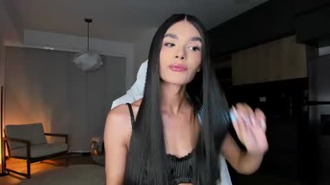 Snapshot of reichel_gray chatting on 07/22/26, 02:36 REICHEL online show from 07/22/26, 02:36
