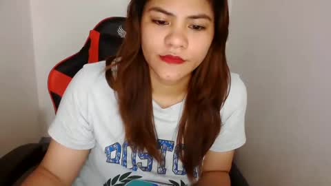 reign2525 online show from 02/22/25, 04:29