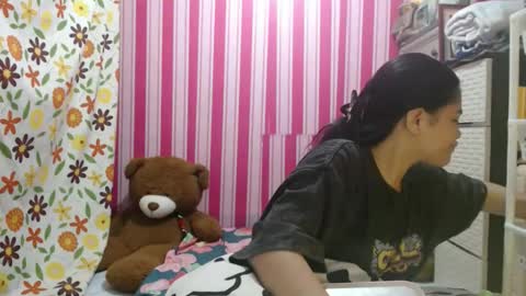 reign2525 online show from 11/20/25, 08:47